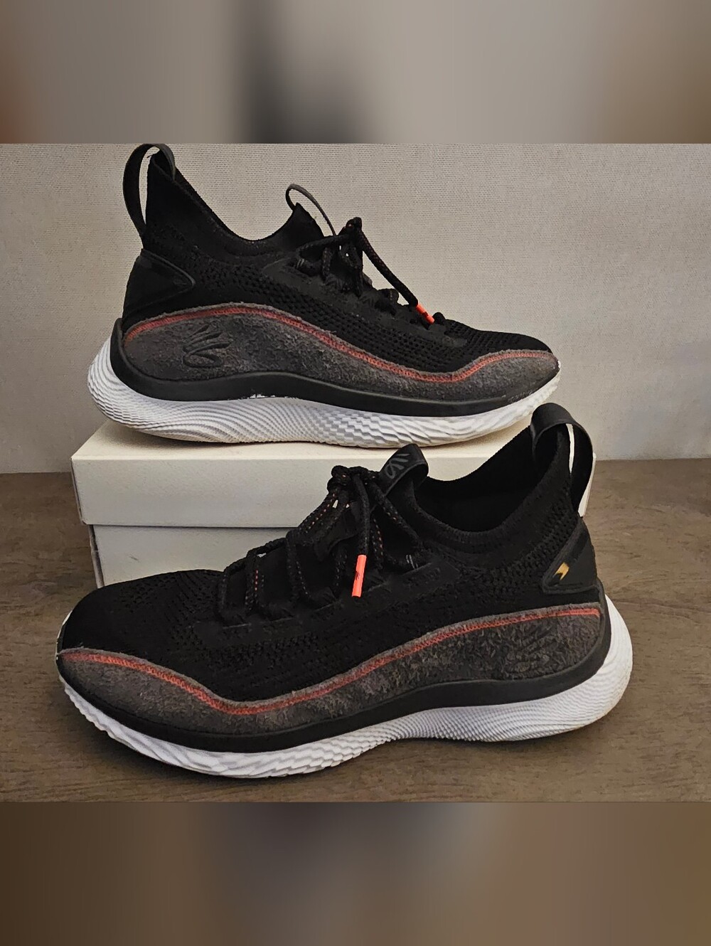 Under Armour Curry Flow 8 Suede 'Beautiful Flow' basketball sneakers